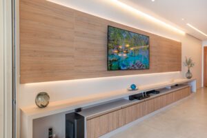 Home office funcional com móveis sob medida em São Caetano